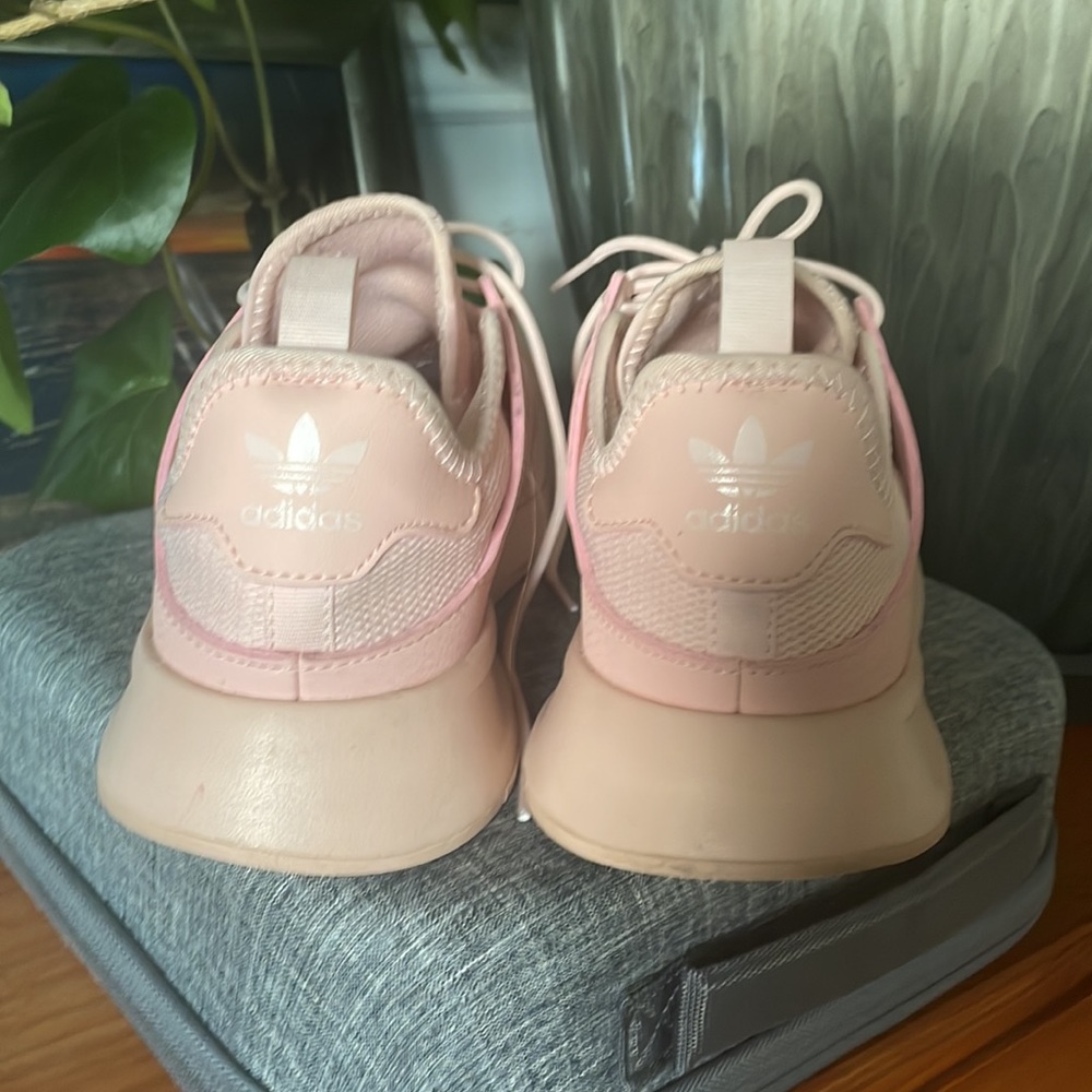 Adidas - Picture 2 of 6